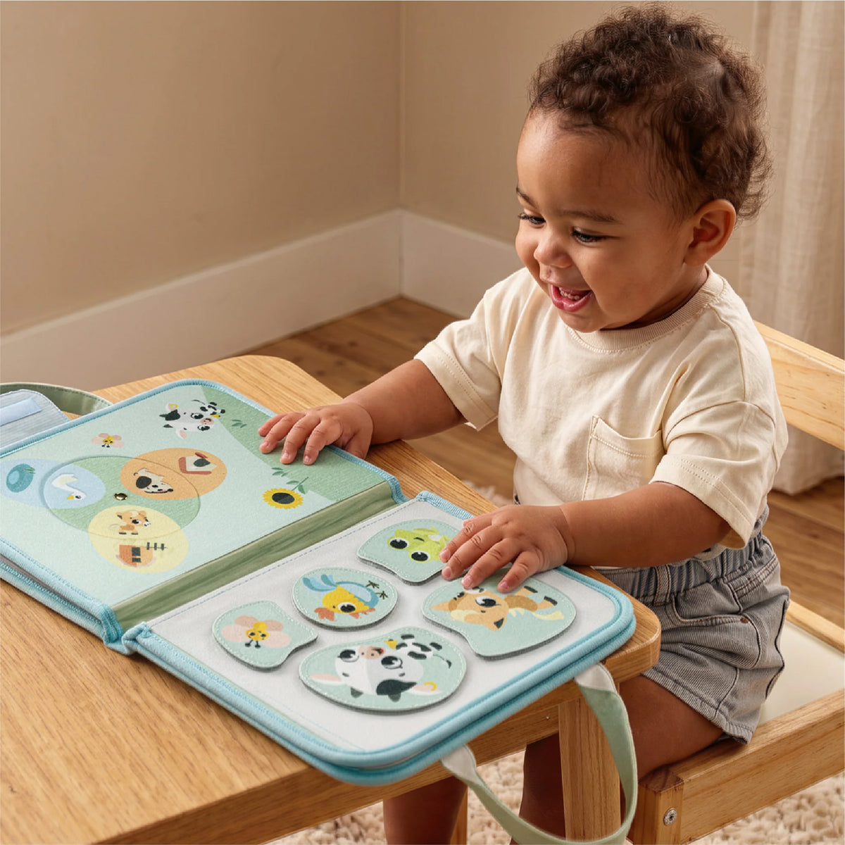 Farmers Funday Grow & Play Busy Book